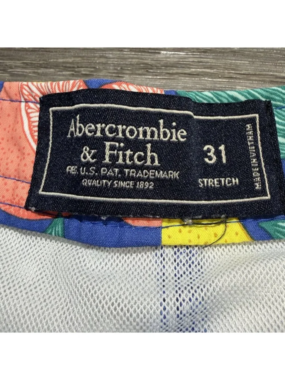Abercrombie & Fitch Swim Trunks 31 Blue Yellow Green Tropical Lined Drawstring